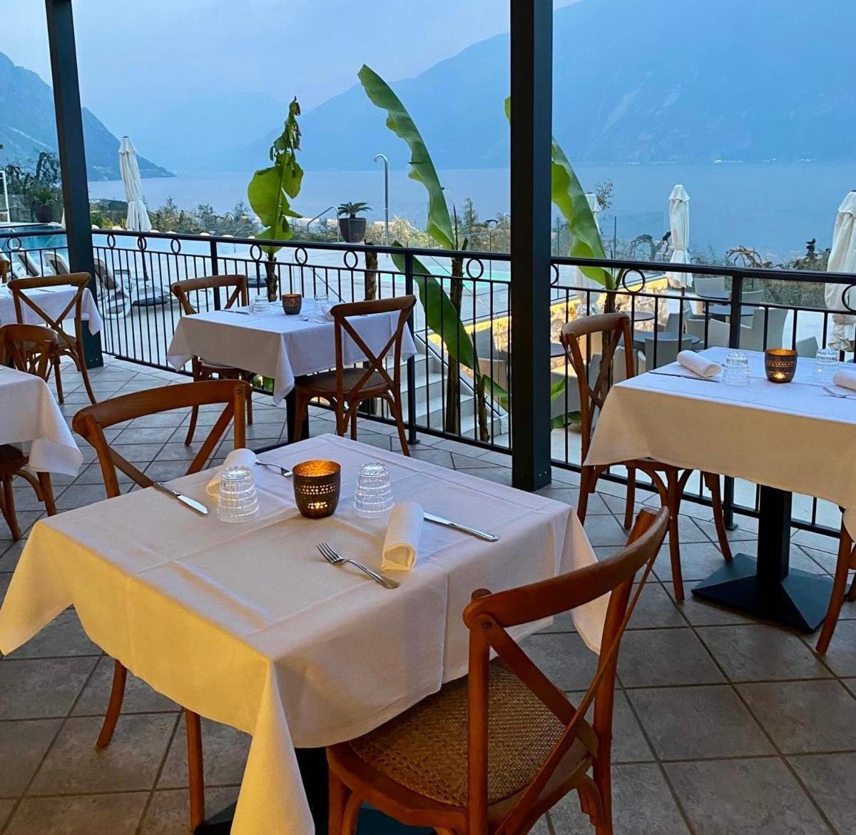 Hotel Mercedes Лимоне-суль-Гарда Экстерьер фото