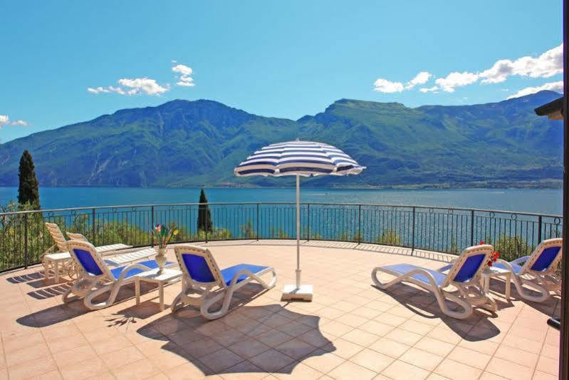 Hotel Mercedes Лимоне-суль-Гарда Экстерьер фото